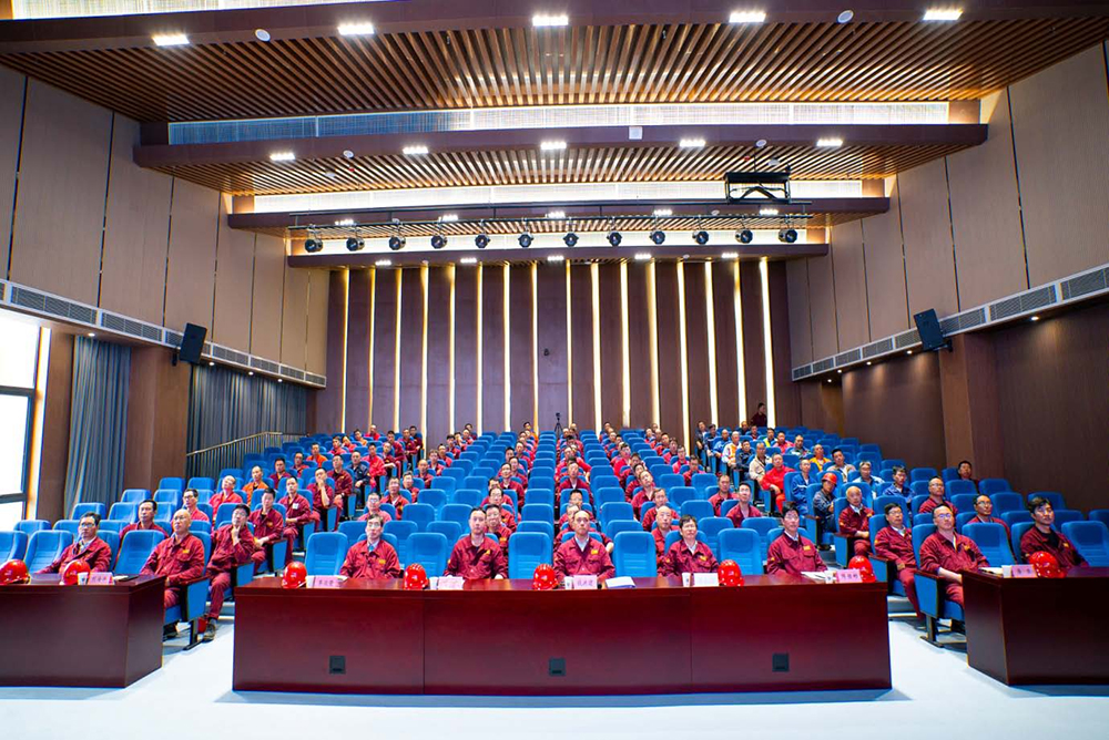 遵守安全生产法 当好第一责任人 淮钢隆重举行“万企作宣誓 全员筑安全”活动